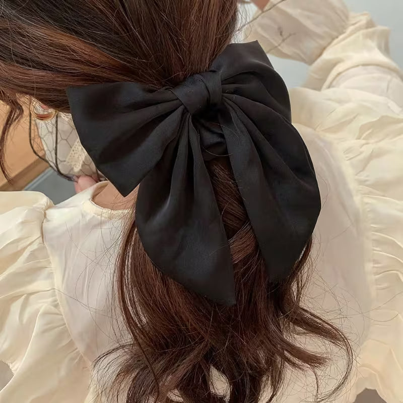 Elegant Lady Scrunchie for Ponytail.