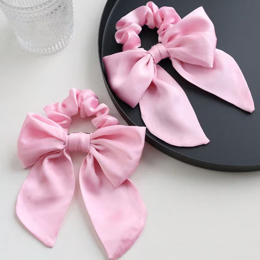 Elegant Lady Scrunchie for Ponytail.