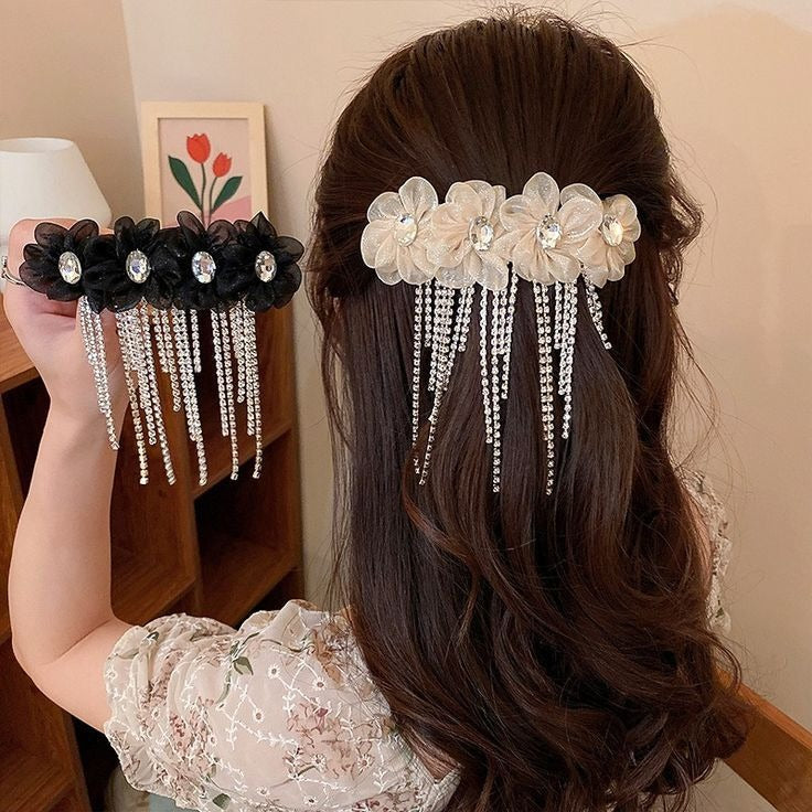 Flower Hair Clip With Rhinestone Chain.