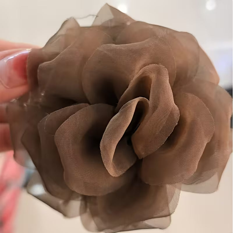 A Stylish Solid Color Rose Hair Claw.