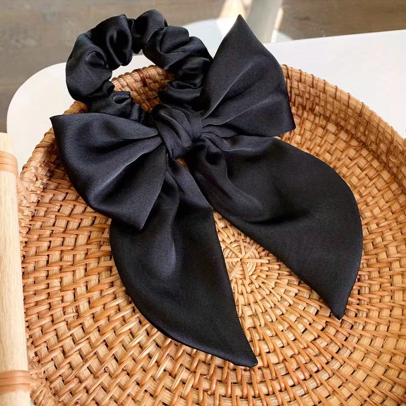 Elegant Lady Scrunchie for Ponytail.