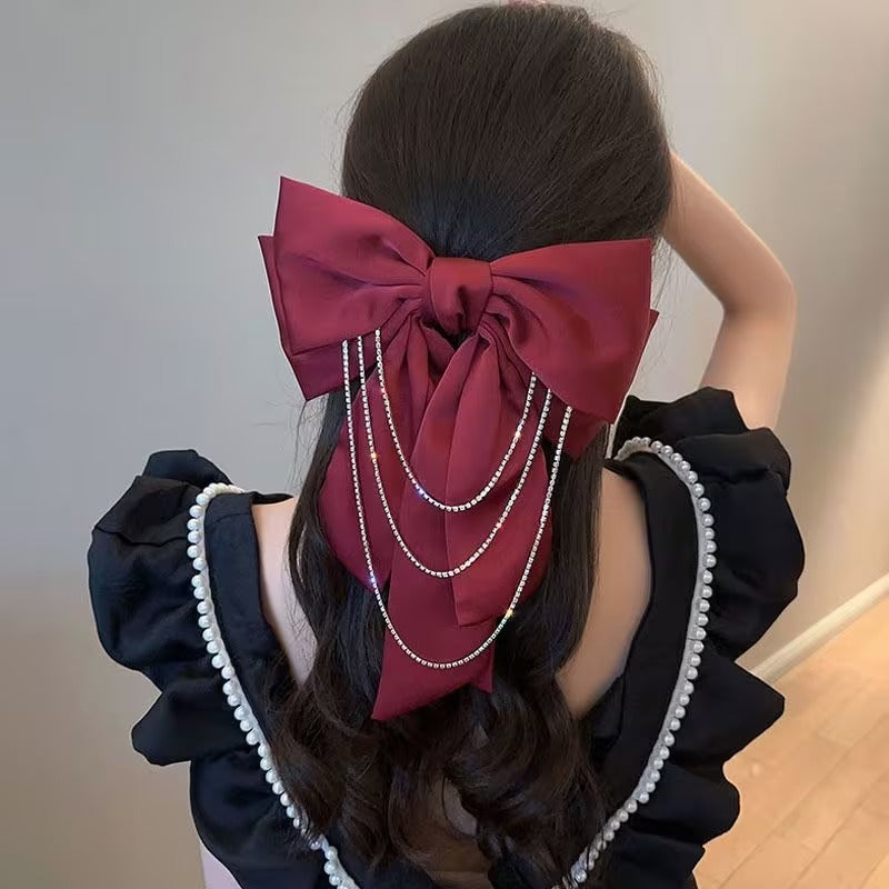 Elegant Pearl Bow Hair Clip – Luxury Statement Accessory