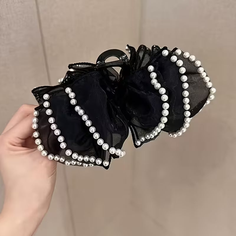 A Large Bubble Grab Clip Adorned with Faux Pearl Clouds, Perfect for Adding Volume to Your Hair.