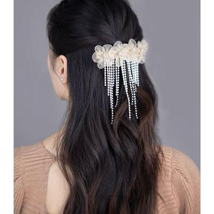 Flower Hair Clip With Rhinestone Chain.